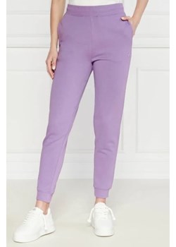 HUGO Spodnie dresowe Nelfinia | Regular Fit ze sklepu Gomez Fashion Store w kategorii Spodnie damskie - zdjęcie 172975213