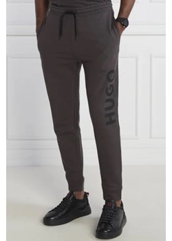 HUGO Spodnie dresowe Dutschi | Regular Fit ze sklepu Gomez Fashion Store w kategorii Spodnie męskie - zdjęcie 172975381