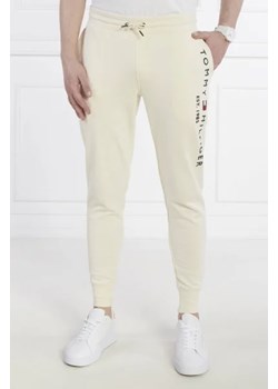 Tommy Hilfiger Spodnie dresowe | Regular Fit ze sklepu Gomez Fashion Store w kategorii Spodnie męskie - zdjęcie 172975411