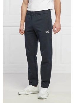 EA7 Spodnie dresowe | Regular Fit ze sklepu Gomez Fashion Store w kategorii Spodnie męskie - zdjęcie 172976770