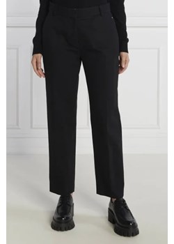 Tommy Hilfiger Spodnie chino | Straight fit ze sklepu Gomez Fashion Store w kategorii Spodnie damskie - zdjęcie 172979390