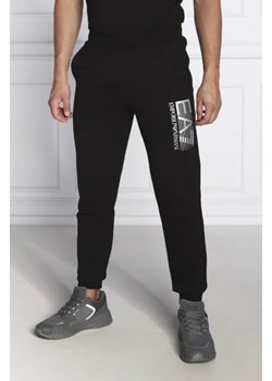 EA7 Spodnie dresowe | Regular Fit ze sklepu Gomez Fashion Store w kategorii Spodnie męskie - zdjęcie 172980011