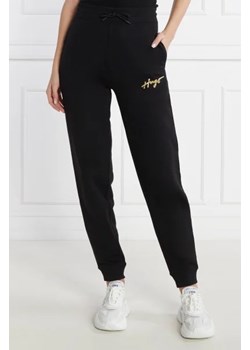 HUGO Spodnie dresowe Easy Jogger 3 | Relaxed fit ze sklepu Gomez Fashion Store w kategorii Spodnie damskie - zdjęcie 172981631