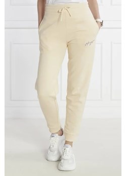 HUGO Spodnie dresowe Easy Jogger 3 | Relaxed fit ze sklepu Gomez Fashion Store w kategorii Spodnie damskie - zdjęcie 172981920