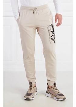 EA7 Spodnie dresowe | Regular Fit ze sklepu Gomez Fashion Store w kategorii Spodnie męskie - zdjęcie 172983842