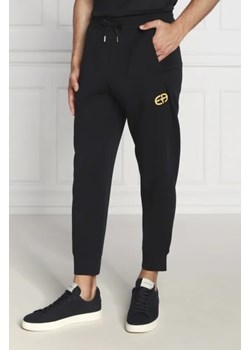 Emporio Armani Spodnie dresowe | Regular Fit ze sklepu Gomez Fashion Store w kategorii Spodnie męskie - zdjęcie 172984013