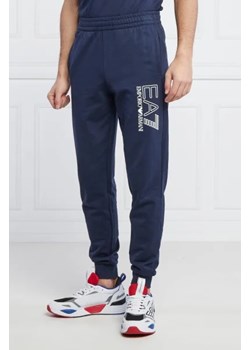EA7 Spodnie dresowe | Regular Fit ze sklepu Gomez Fashion Store w kategorii Spodnie męskie - zdjęcie 172986042