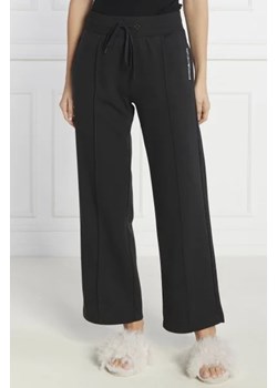 Emporio Armani Spodnie dresowe LOUNGEWEAR | Regular Fit ze sklepu Gomez Fashion Store w kategorii Spodnie damskie - zdjęcie 172986703
