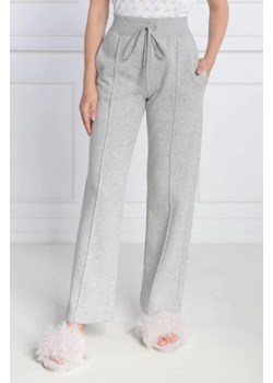 Emporio Armani Spodnie dresowe LOUNGEWEAR | Regular Fit ze sklepu Gomez Fashion Store w kategorii Spodnie damskie - zdjęcie 172987072
