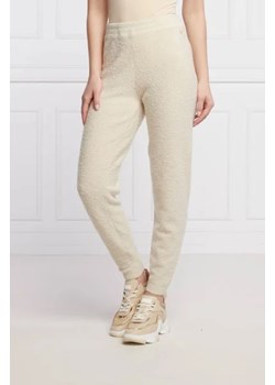 GUESS Spodnie redda | Regular Fit | z dodatkiem wełny ze sklepu Gomez Fashion Store w kategorii Spodnie damskie - zdjęcie 172987123