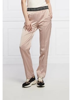 Marc Cain Satynowe spodnie | Relaxed fit ze sklepu Gomez Fashion Store w kategorii Spodnie damskie - zdjęcie 172990180