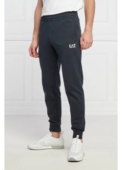 EA7 Spodnie dresowe | Regular Fit ze sklepu Gomez Fashion Store w kategorii Spodnie męskie - zdjęcie 172991434