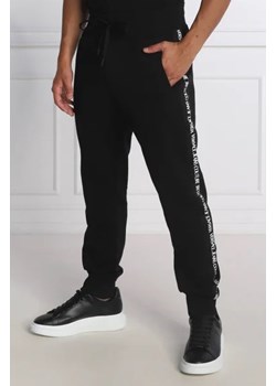 Versace Jeans Couture Spodnie dresowe | Regular Fit ze sklepu Gomez Fashion Store w kategorii Spodnie męskie - zdjęcie 172991720