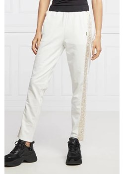 Liu Jo Sport Spodnie dresowe | Regular Fit ze sklepu Gomez Fashion Store w kategorii Spodnie damskie - zdjęcie 172993083