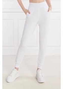 Armani Exchange Spodnie dresowe | Regular Fit ze sklepu Gomez Fashion Store w kategorii Spodnie damskie - zdjęcie 172993494