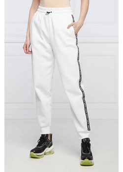 Michael Kors Spodnie dresowe | Regular Fit ze sklepu Gomez Fashion Store w kategorii Spodnie damskie - zdjęcie 172994333
