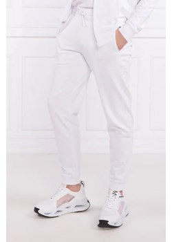 EA7 Spodnie dresowe | Regular Fit ze sklepu Gomez Fashion Store w kategorii Spodnie męskie - zdjęcie 172994882