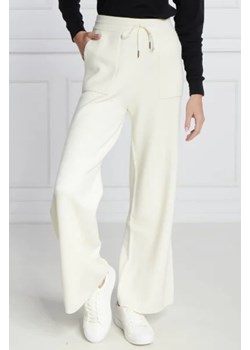 Pepe Jeans London Spodnie dzianinowe | flare fit ze sklepu Gomez Fashion Store w kategorii Spodnie damskie - zdjęcie 172996011