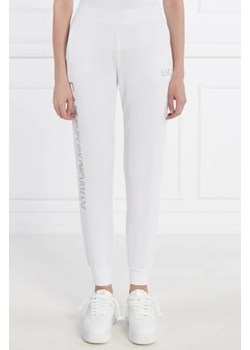 EA7 Spodnie dresowe | Regular Fit ze sklepu Gomez Fashion Store w kategorii Spodnie damskie - zdjęcie 172996230