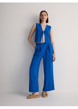 Reserved - Gładkie spodnie - niebieski ze sklepu Reserved w kategorii Spodnie damskie - zdjęcie 172997461
