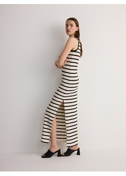 Reserved - Strukturalna sukienka w paski - wielobarwny ze sklepu Reserved w kategorii Sukienki - zdjęcie 172997780