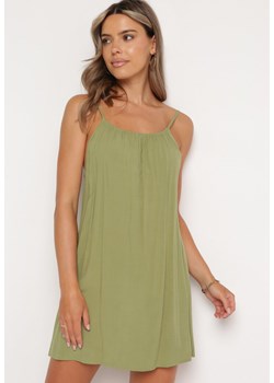 Zielona Wiskozowa Sukienka na Regulowanych Ramiączkach Ulantia ze sklepu Born2be Odzież w kategorii Sukienki - zdjęcie 172998042