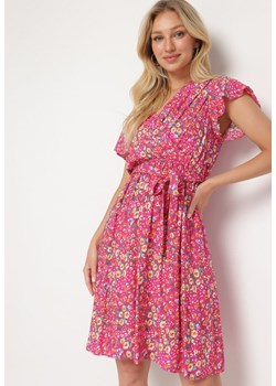 Różowa Wiskozowa Kopertowa Sukienka Wiązana Materiałowym Sznurkiem z Gumką w Talii Zanlea ze sklepu Born2be Odzież w kategorii Sukienki - zdjęcie 172998091