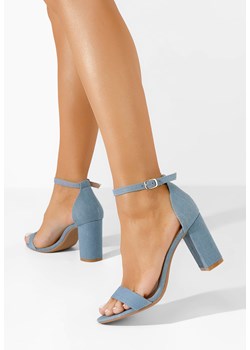 Granatowe sandały na słupku Lorelia ze sklepu Zapatos w kategorii Sandały damskie - zdjęcie 173001341
