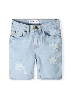Chłopięce szorty jeansowe jasnoniebieskie z przetarciami ze sklepu 5.10.15 w kategorii Spodenki chłopięce - zdjęcie 173013274
