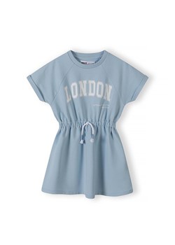 Dresowa sukienka z wiązaniem London niebieska ze sklepu 5.10.15 w kategorii Sukienki dziewczęce - zdjęcie 173013362