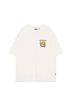 Cropp - Koszulka z małą naszywką - kremowy ze sklepu Cropp w kategorii T-shirty męskie - zdjęcie 173013580