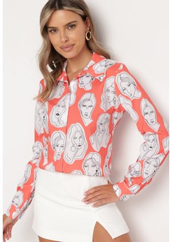 Różowa Koszula z Artystycznym Nadrukiem Twarzy Dremelia ze sklepu Born2be Odzież w kategorii Koszule damskie - zdjęcie 173020442