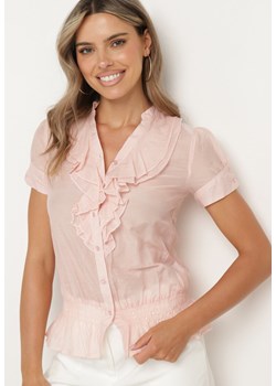 Różowa Koszulowa Bluzka Zapinana na Guziki Ozdobiona Falbankami Nestaleah ze sklepu Born2be Odzież w kategorii Bluzki damskie - zdjęcie 173023700