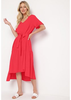 Czerwona Sukienka Pudełkowa z Materiałowym Paskiem i Falbanką Dimovas ze sklepu Born2be Odzież w kategorii Sukienki - zdjęcie 173029373