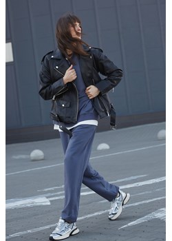 ES8: Srebrno-czarne sneakersy damskie na elastycznej platformie ES 8 ze sklepu Estro w kategorii Buty sportowe damskie - zdjęcie 173031060