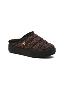 Michael Kors Obuwie domowe EMMETT QUILTED SLIP ON ze sklepu Gomez Fashion Store w kategorii Kapcie damskie - zdjęcie 173086673