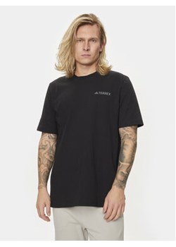 adidas T-Shirt Graphic IS0282 Czarny Regular Fit ze sklepu MODIVO w kategorii T-shirty męskie - zdjęcie 173120033
