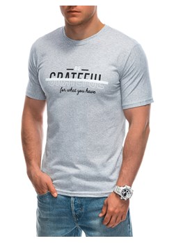 T-shirt męski z nadrukiem 1947S - szary ze sklepu Edoti w kategorii T-shirty męskie - zdjęcie 173127962