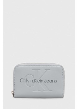 Calvin Klein Jeans portfel damski kolor niebieski K60K612255 ze sklepu ANSWEAR.com w kategorii Portfele damskie - zdjęcie 173133021