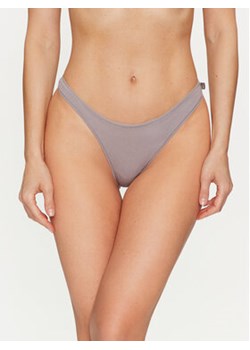 Calvin Klein Underwear Komplet 3 par stringów 000QD5220E Kolorowy ze sklepu MODIVO w kategorii Majtki damskie - zdjęcie 173138683