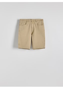 Reserved - Jeansowe szorty regular fit - beżowy ze sklepu Reserved w kategorii Spodenki męskie - zdjęcie 173140161