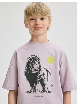 Reserved - T-shirt oversize z nadrukiem - jasnofioletowy ze sklepu Reserved w kategorii T-shirty chłopięce - zdjęcie 173140181