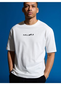 Sinsay - Koszulka - kremowy ze sklepu Sinsay w kategorii T-shirty męskie - zdjęcie 173141481