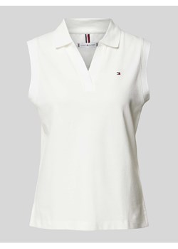 Koszulka polo o kroju relaxed fit z wyhaftowanym logo i dekoltem w serek ze sklepu Peek&Cloppenburg  w kategorii Bluzki damskie - zdjęcie 173154560