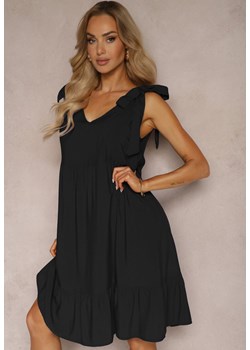 Czarna Rozkloszowana Sukienka na Regulowanych Ramiączkach z Dekoltem w Serek Tiamavie ze sklepu Renee odzież w kategorii Sukienki - zdjęcie 173277891
