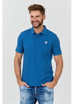 GUESS Niebieskie polo Washed, Wybierz rozmiar XL ze sklepu outfit.pl w kategorii T-shirty męskie - zdjęcie 173284270