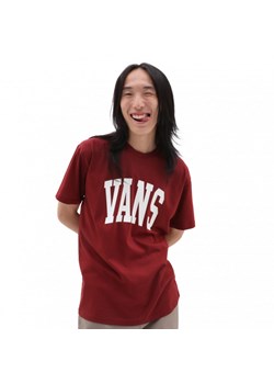 Męski t-shirt z nadrukiem Vans VARSITY TYPE SS TEE SYRAH - bordowy ze sklepu Sportstylestory.com w kategorii T-shirty męskie - zdjęcie 173288593