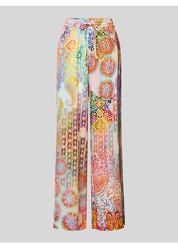 Spodnie materiałowe z szerokimi nogawkami i wzorem na całej powierzchni ze sklepu Peek&Cloppenburg  w kategorii Spodnie damskie - zdjęcie 173289120
