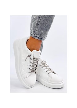 Sneakersy z kryształkowymi sznurówkami Series WHITE/SILVER białe ze sklepu ButyModne.pl w kategorii Trampki damskie - zdjęcie 173289642