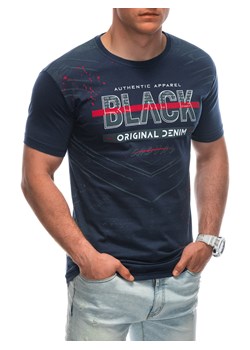 T-shirt męski z nadrukiem 1936S - granatowy ze sklepu Edoti w kategorii T-shirty męskie - zdjęcie 173290943